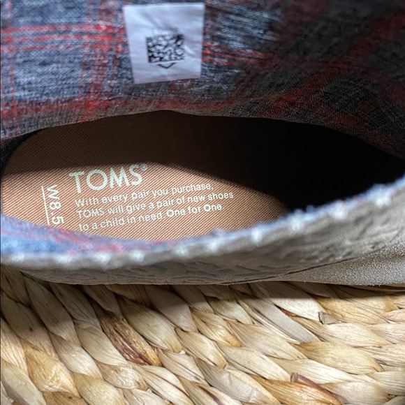 SALE‼️Toms Leila Embossed Leather Bootie tassle zipper low heel boots size 8.5 - Picture 5 of 8